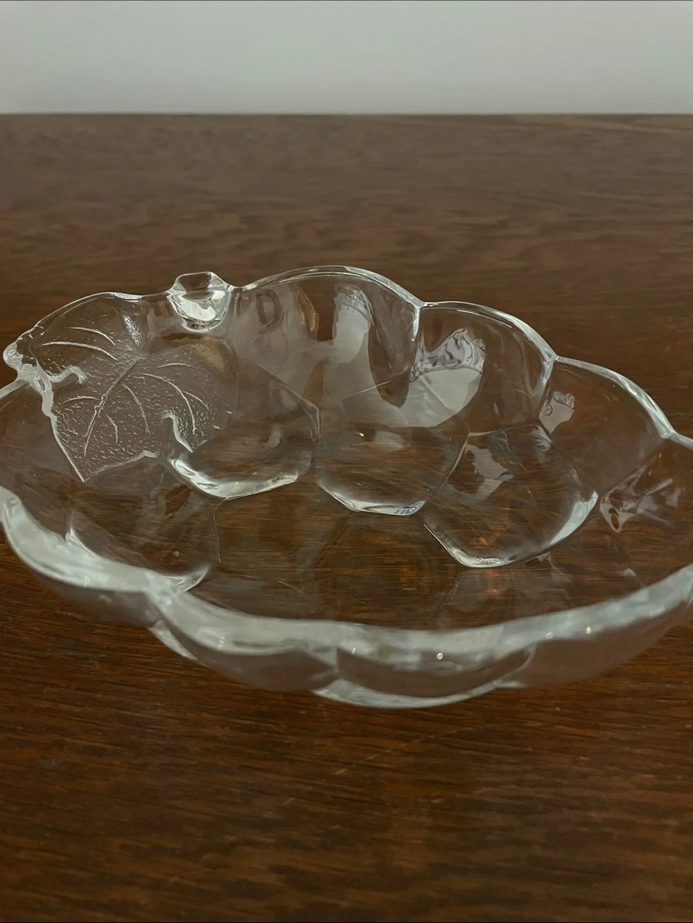 Glass dish in shape of grape cluster